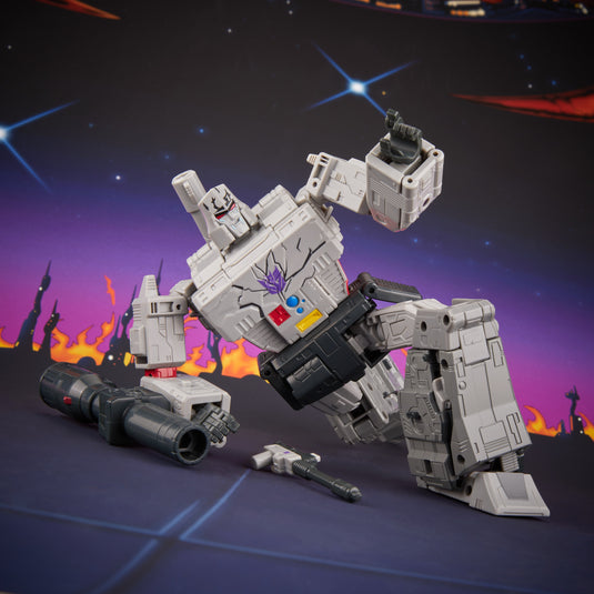 Collection Space Megatron Transformers Studio Series - MTMTE Collection Leader Class Megatron ...