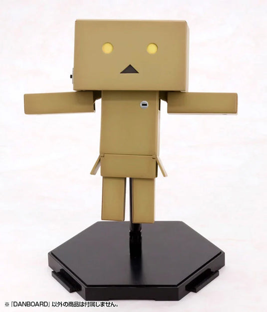Kotobukiya - Yotsuba&! - Danboard Model Kit (Reissue)