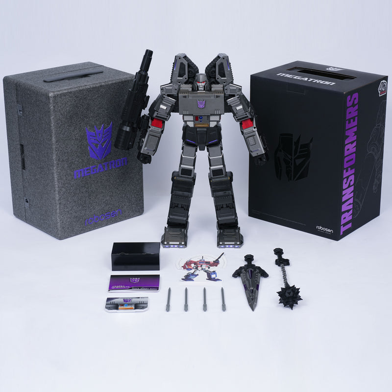 Load image into Gallery viewer, Robosen - Transformers - Flagship Megatron Auto-Converting Robot
