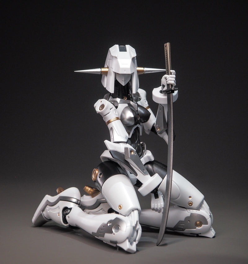 Load image into Gallery viewer, Toy Notch - Mobile Movementness - Orca-0 1/120 Scale Figure
