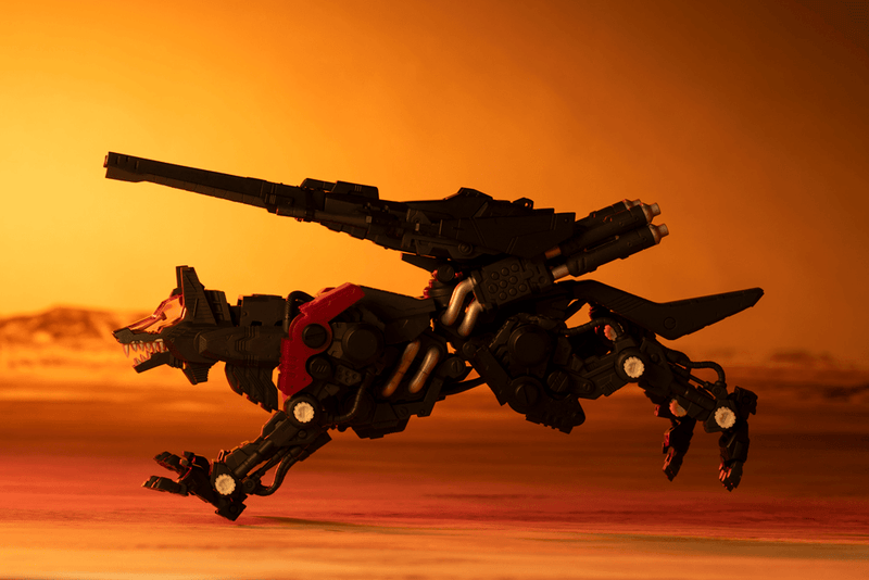 Load image into Gallery viewer, Kotobukiya - Highend Master Model Zoids: Command Wolf (Irvine Special 1999 Re-Color)
