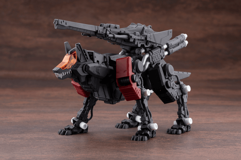 Load image into Gallery viewer, Kotobukiya - Highend Master Model Zoids: Command Wolf (Irvine Special 1999 Re-Color)
