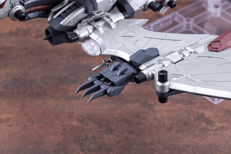 Load image into Gallery viewer, Kotobukiya - Highend Master Model Zoids: Storm Sworder (Special 2000 Recolor)
