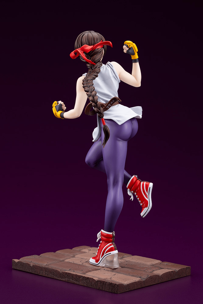 Load image into Gallery viewer, Kotobukiya - King of Fighters XV Bishoujo Statue - Yuri Sakazaki
