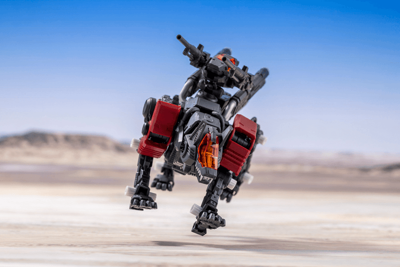 Load image into Gallery viewer, Kotobukiya - Highend Master Model Zoids: Command Wolf (Irvine Special 1999 Re-Color)
