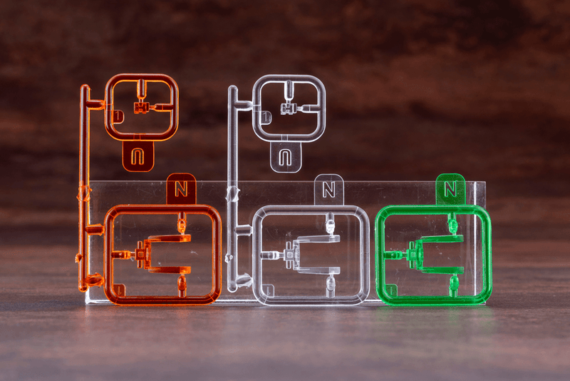 Load image into Gallery viewer, Kotobukiya - Highend Master Model Zoids: Lightning Saix (Irvine Special 2000 Recolor)
