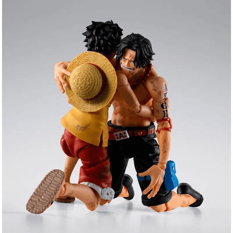 Load image into Gallery viewer, Bandai - S.H.Figuarts - One Piece - Portgas D. Ace (Marineford)
