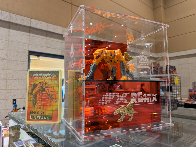 Load image into Gallery viewer, Ocular Max - Remix Series RMX-21 Premium Bundle Red Version (Line Fang, Robotic Cat Pin and Acrylic Display)
