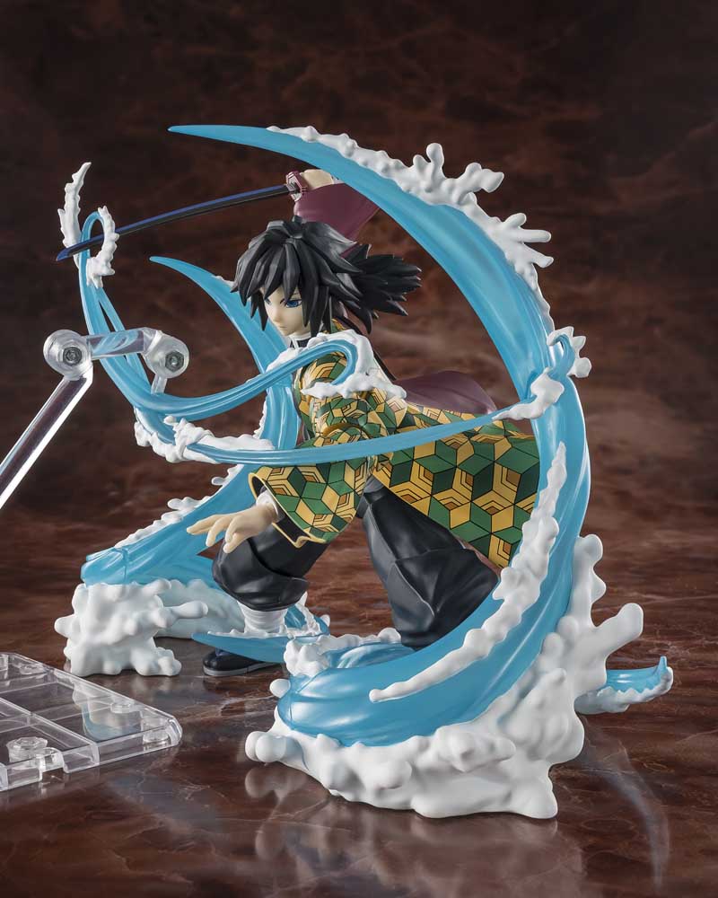 Load image into Gallery viewer, Bandai - S.H.Figuarts - Demon Slayer Kimetsu no Yaiba - Tanjiro Kamado and Giyu Tomioka Water Breathing Effect Set
