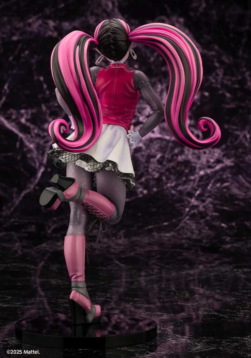 Load image into Gallery viewer, Kotobukiya - Monster High Bishoujo Statue - Draculaura
