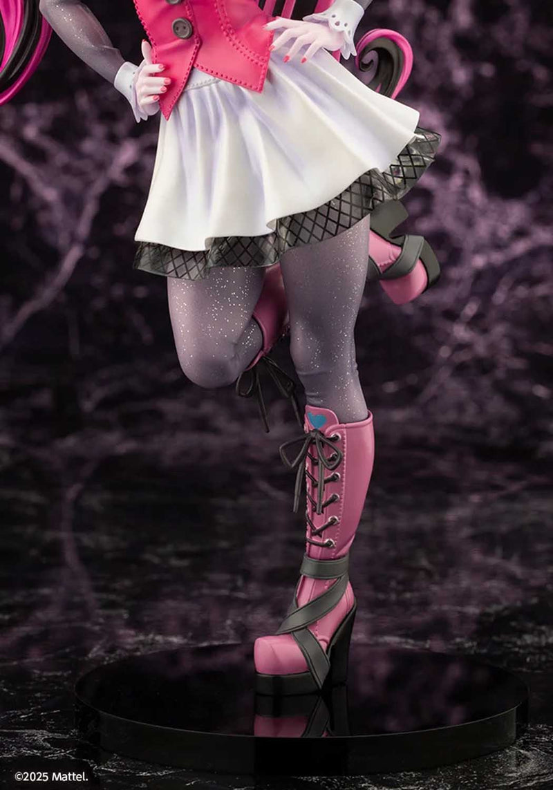Load image into Gallery viewer, Kotobukiya - Monster High Bishoujo Statue - Draculaura
