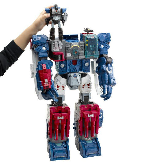 Transformers Generations - Titans Return - Titan Class Fortress Maximus