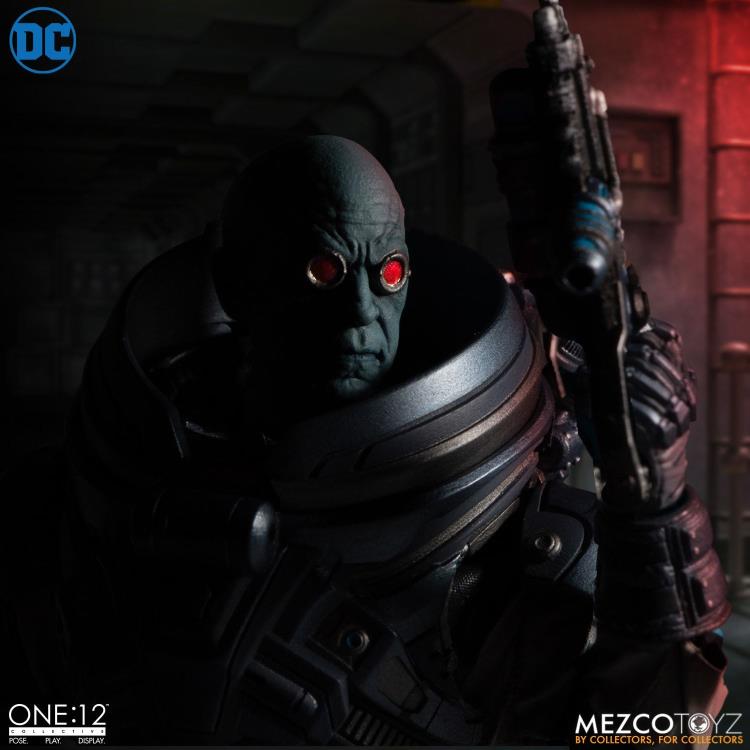 Load image into Gallery viewer, Mezco Toyz - One:12 Mr. Freeze Deluxe Edition (Restock)
