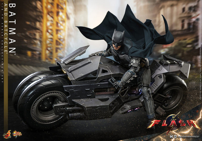 Load image into Gallery viewer, Hot Toys - The Flash (2023) - Batman and Batcycle
