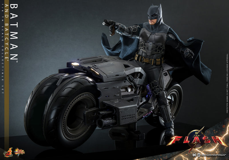 Load image into Gallery viewer, Hot Toys - The Flash (2023) - Batman and Batcycle
