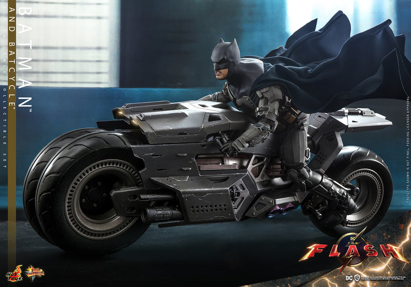 Load image into Gallery viewer, Hot Toys - The Flash (2023) - Batman and Batcycle
