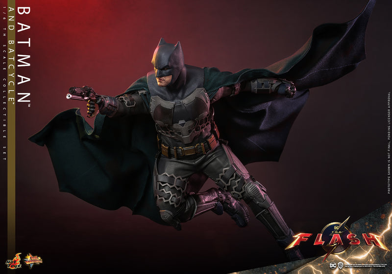 Load image into Gallery viewer, Hot Toys - The Flash (2023) - Batman and Batcycle
