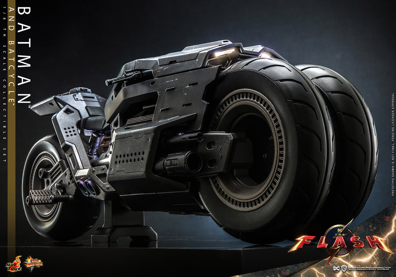 Load image into Gallery viewer, Hot Toys - The Flash (2023) - Batman and Batcycle
