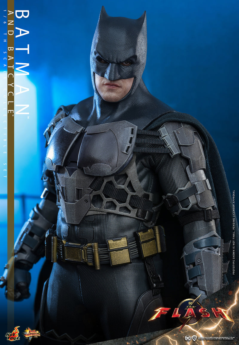 Load image into Gallery viewer, Hot Toys - The Flash (2023) - Batman and Batcycle

