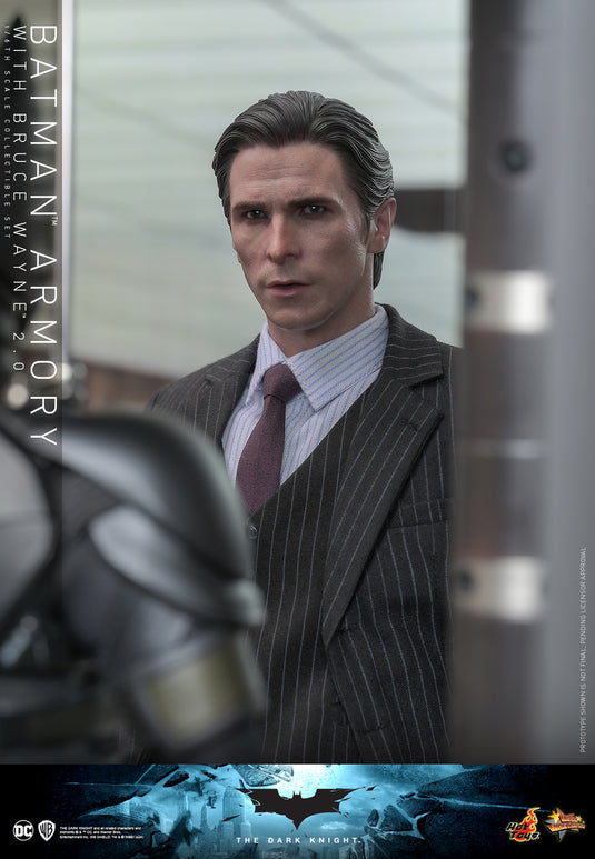 Hot Toys - The Dark Knight - Batman Armory with Bruce Wayne (2.0)