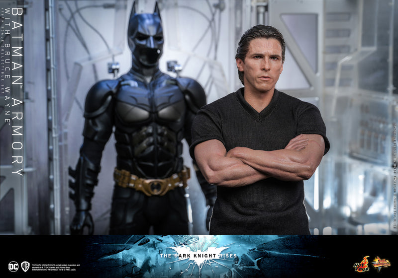 Load image into Gallery viewer, Hot Toys - The Dark Knight Rises - Batman Armory with Bruce Wayne
