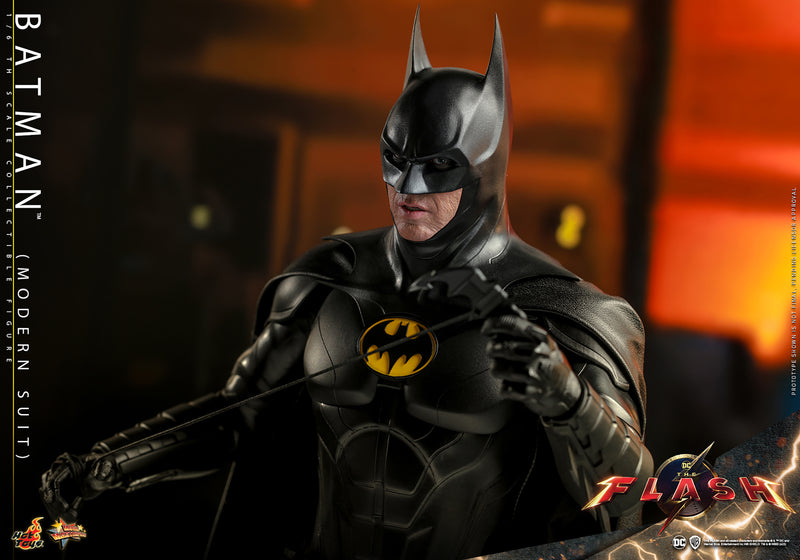 Load image into Gallery viewer, Hot Toys - The Flash (2023) - Batman (Modern Suit)
