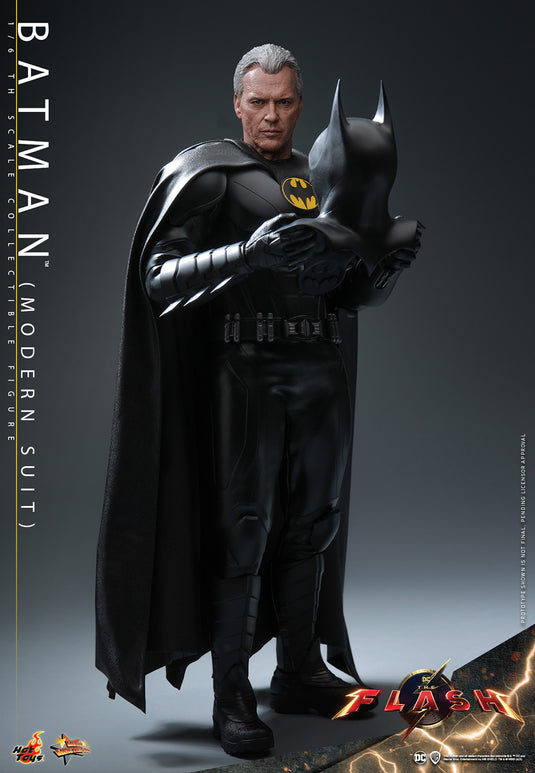 Hot Toys - The Flash (2023) - Batman (Modern Suit)