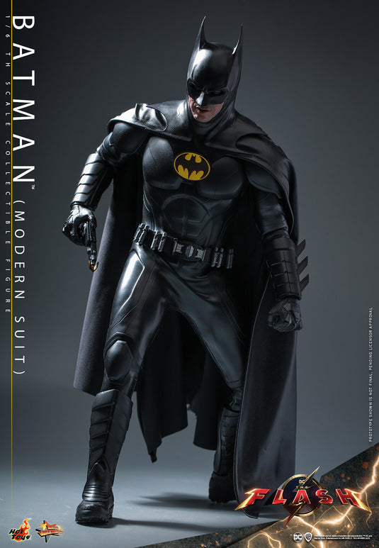 Hot Toys - The Flash (2023) - Batman (Modern Suit)