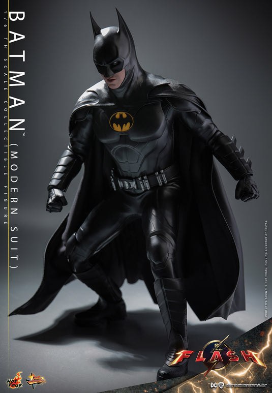 Hot Toys - The Flash (2023) - Batman (Modern Suit)