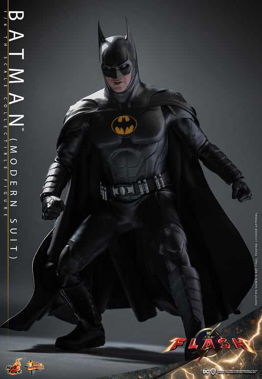 Hot Toys - The Flash (2023) - Batman (Modern Suit)