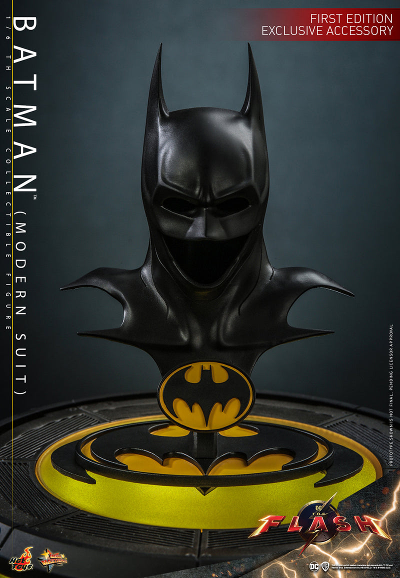 Load image into Gallery viewer, Hot Toys - The Flash (2023) - Batman (Modern Suit)
