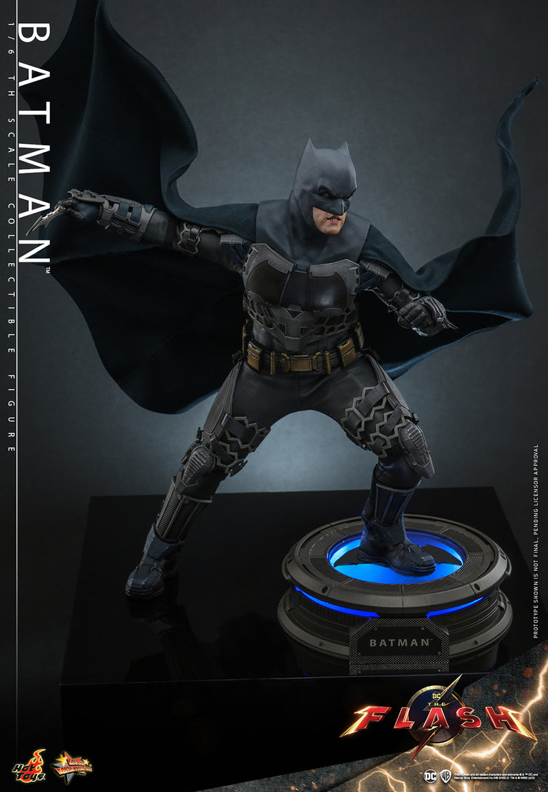 Load image into Gallery viewer, Hot Toys - The Flash (2023) - Batman
