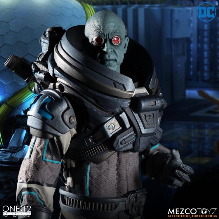 Load image into Gallery viewer, Mezco Toyz - One:12 Mr. Freeze Deluxe Edition (Restock)
