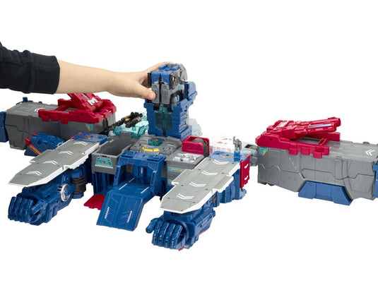 Transformers Generations - Titans Return - Titan Class Fortress Maximus