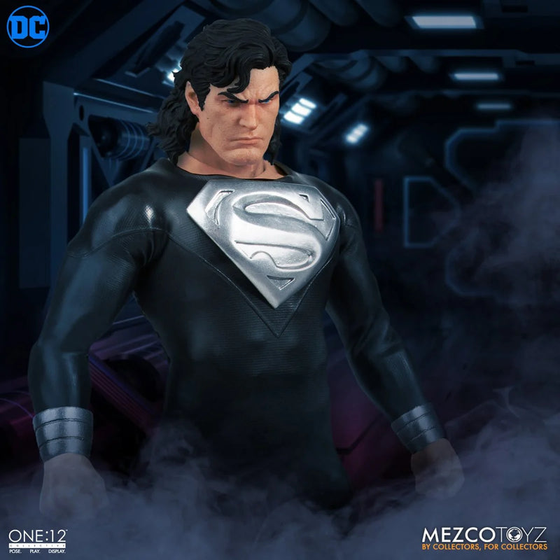 Load image into Gallery viewer, Mezco Toyz - One 12 DC Comics - Superman (Recovery Suit)
