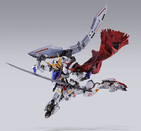 Bandai - Metal Build: Mobile Suit Gundam Iron Blooded Orphans - Gundam Barbatos (4th Form) + Boomerang Mace