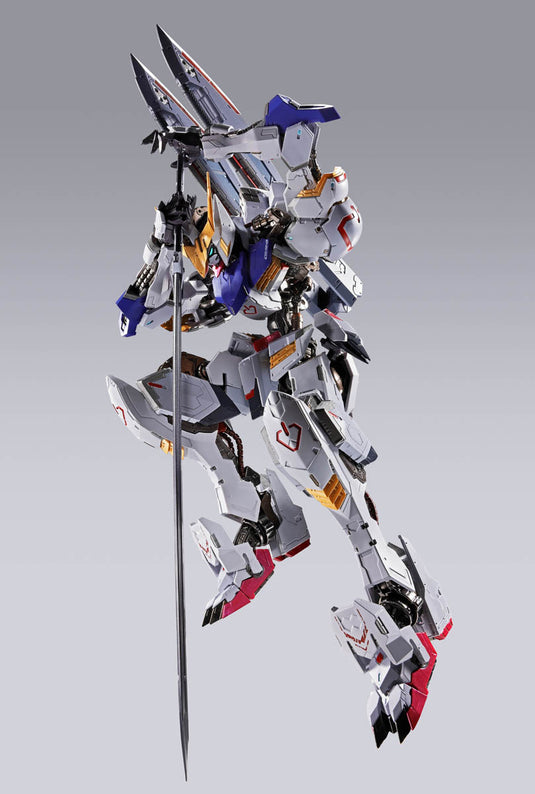 Bandai - Metal Build: Mobile Suit Gundam Iron Blooded Orphans - Gundam Barbatos (4th Form) + Boomerang Mace