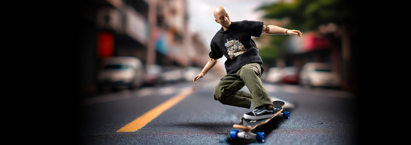 Load image into Gallery viewer, DID - 1/12 Palm Hero Simply Fun Series - The Skateboarder
