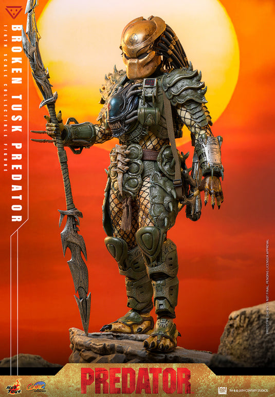 Hot Toys - Predator - Broken Tusk Predator