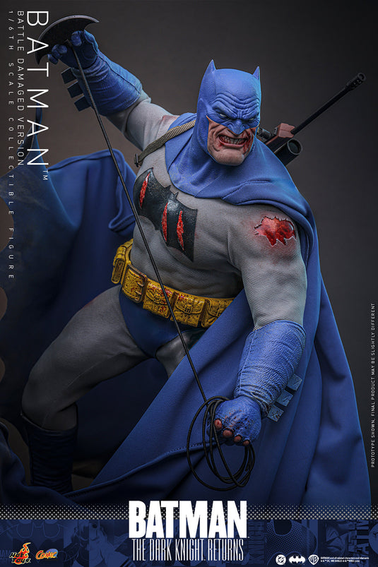 Hot Toys - Batman: The Dark Knight Returns - Batman (Battle Damaged Version)