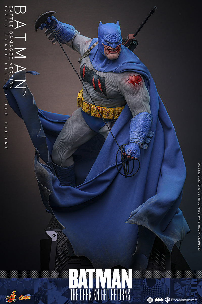 Load image into Gallery viewer, Hot Toys - Batman: The Dark Knight Returns - Batman (Battle Damaged Version)
