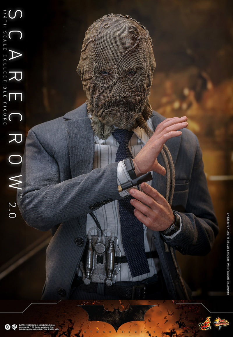 Load image into Gallery viewer, Hot Toys - Batman Begins - Scarecrow (2.0)
