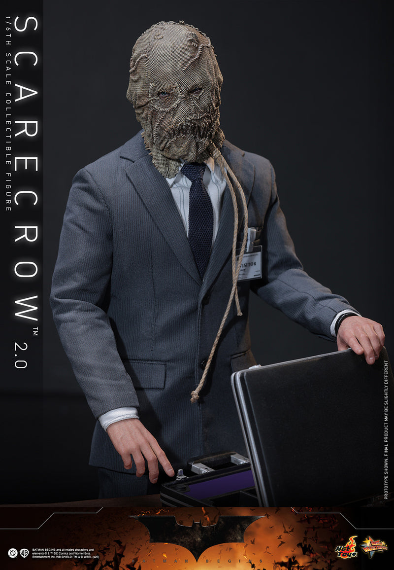 Load image into Gallery viewer, Hot Toys - Batman Begins - Scarecrow (2.0)
