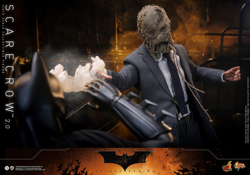 Load image into Gallery viewer, Hot Toys - Batman Begins - Scarecrow (2.0)
