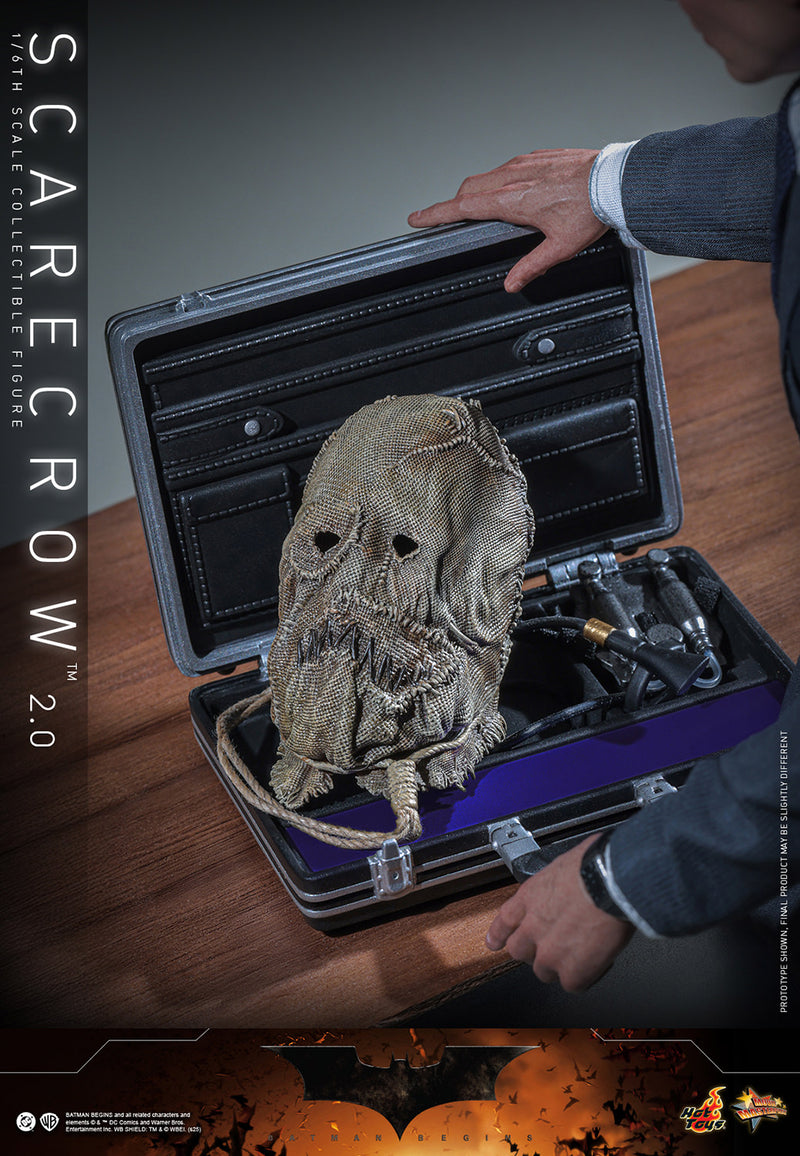 Load image into Gallery viewer, Hot Toys - Batman Begins - Scarecrow (2.0)
