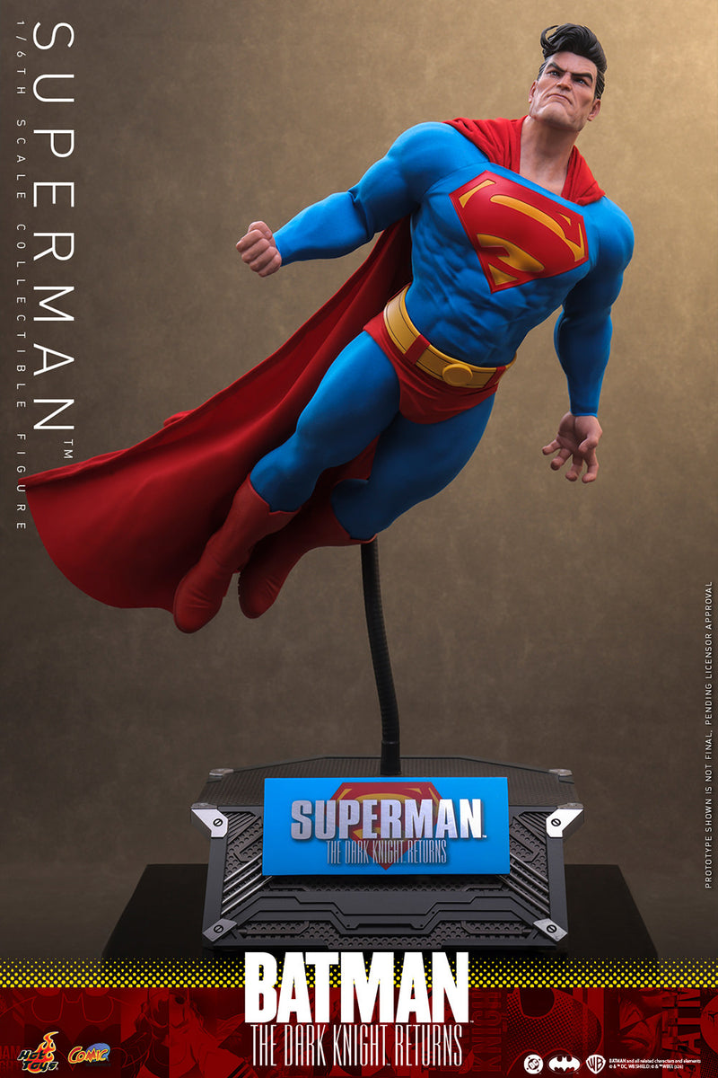 Load image into Gallery viewer, Hot Toys - Batman: The Dark Knight Returns - Superman
