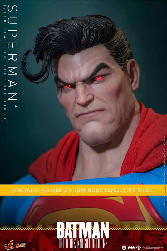 Hot Toys - Batman: The Dark Knight Returns - Superman