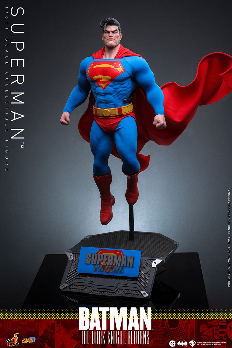 Load image into Gallery viewer, Hot Toys - Batman: The Dark Knight Returns - Superman
