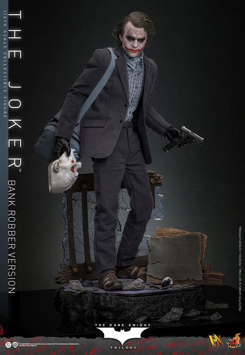 Load image into Gallery viewer, Hot Toys - The Dark Knight - The Joker (Bank Robber Ver.)
