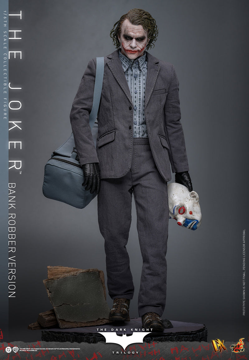 Load image into Gallery viewer, Hot Toys - The Dark Knight - The Joker (Bank Robber Ver.)
